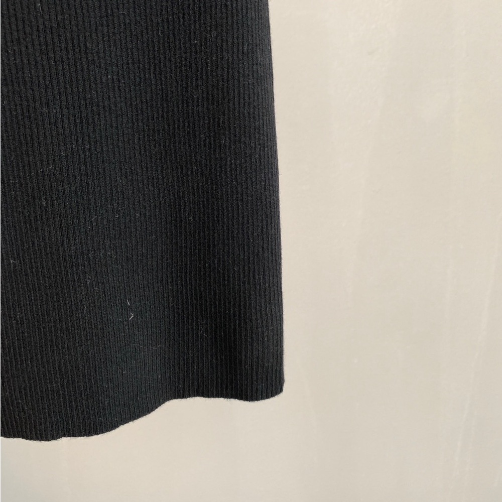 Loewe Black Sleeveless Knit Top with White Emblem - Picture 3 of 8